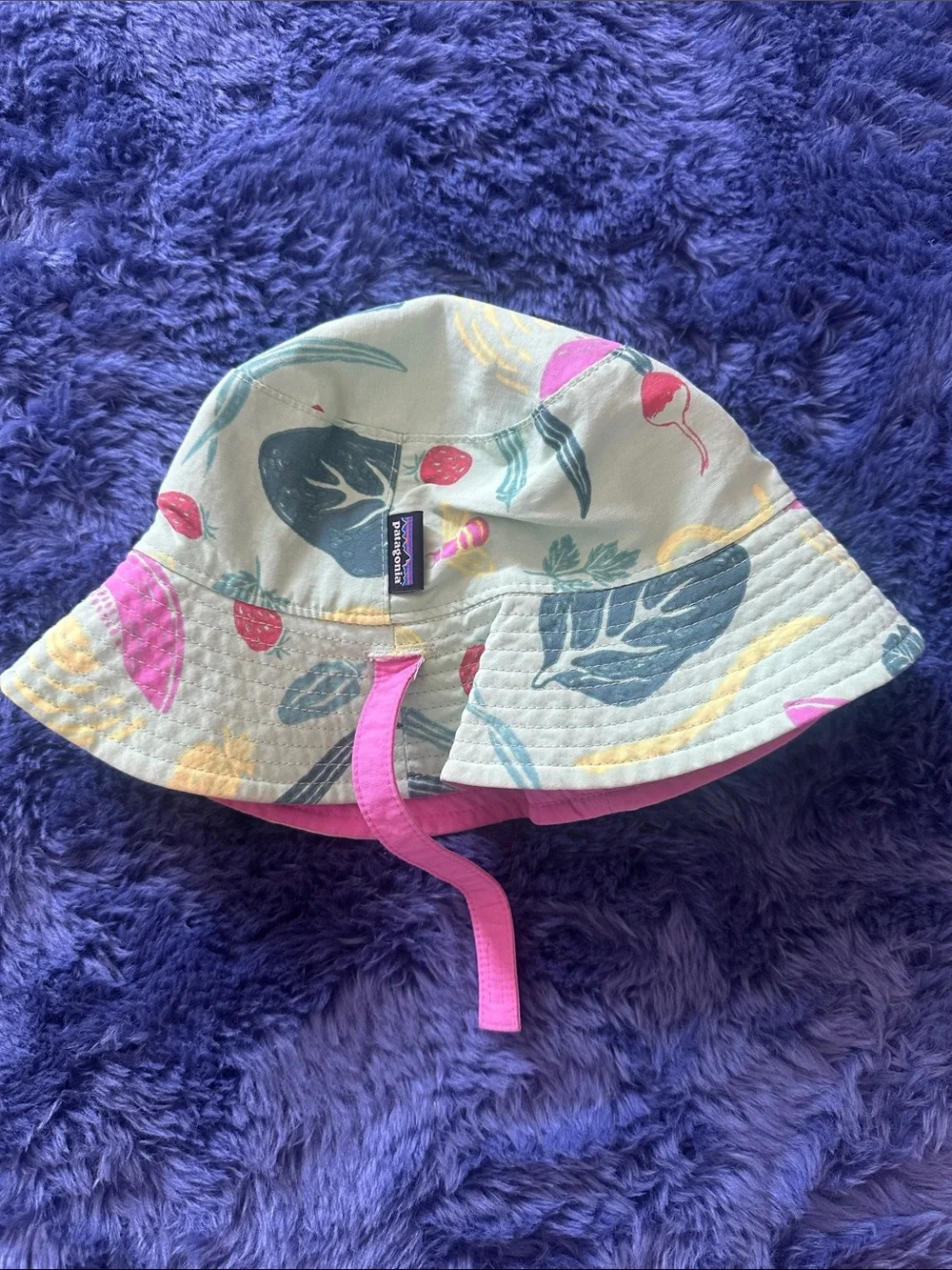 Patagonia Reversible Kids' Bucket Hat in Cream, Pink, Blue